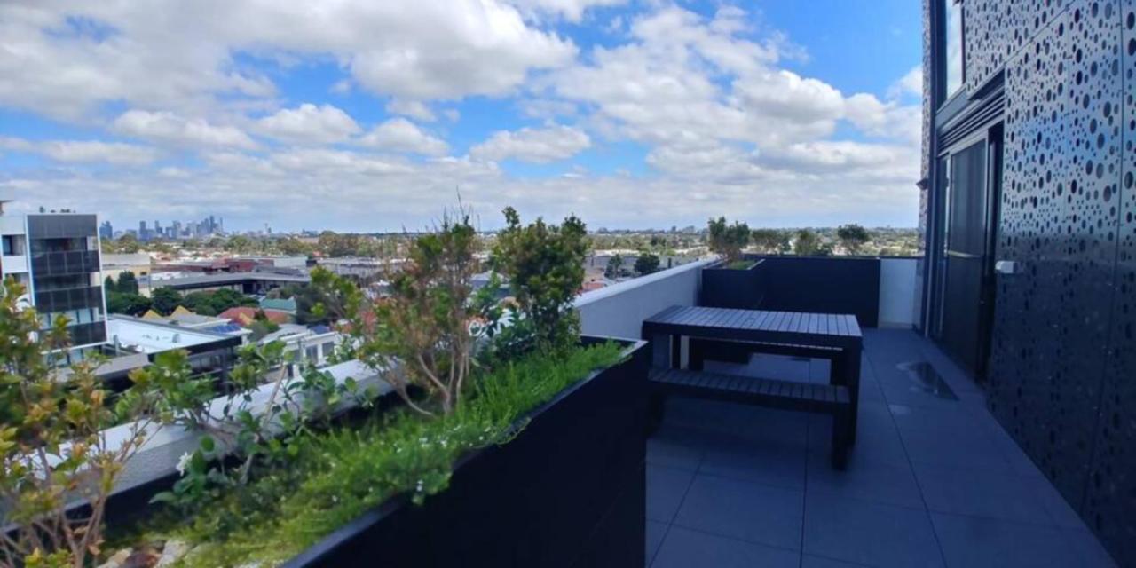 New Spacious 2 Bedroom With Gorgeous City Views Melbourne Esterno foto